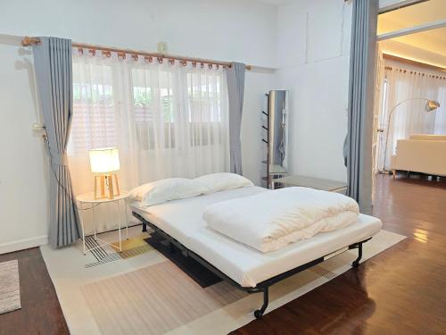Katil atau katil-katil dalam bilik di City Life Private Pool Villa