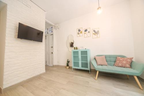 iYOURBASICS Lovely Studio Hinestrosa 23 FREE WIFI&AC