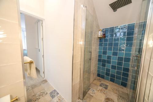 iYOURBASICS Lovely Studio Hinestrosa 23 FREE WIFI&AC