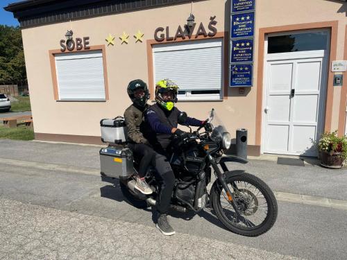 Επισκέπτες που μένουν στο Sobe Obitelji Glavaš