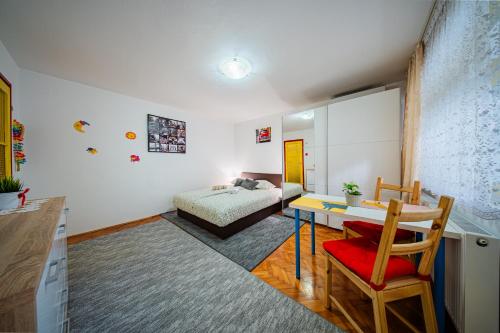 Flex SelfCheckIns 178 - Zagreb - Studio Apartment - Loggia