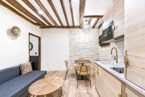 Palais Royal - Victoires 1bdr by B'Your Home