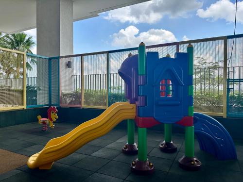 Kawasan permainan kanak-kanak di 2BR WIFI, Mid Valley, Mosaic Southkey, 5-7 pax, 7 mins to CIQ
