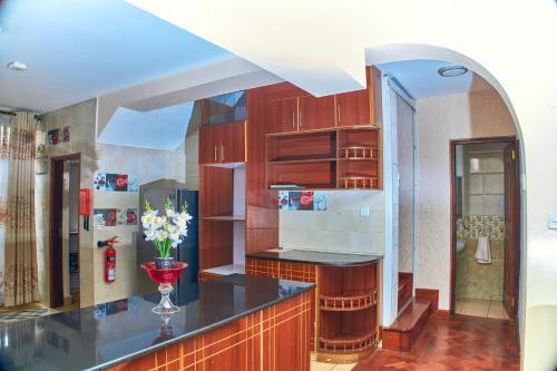 Køkken eller tekøkken på Cosy 5 bedroom in Garden city