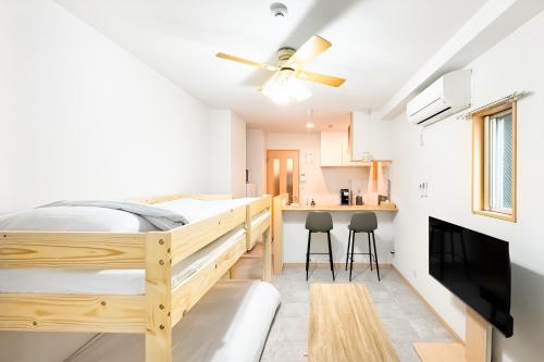 STAIRS Hotel 203