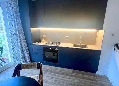 Dapur atau dapur kecil di Jade Valbrona Apartment