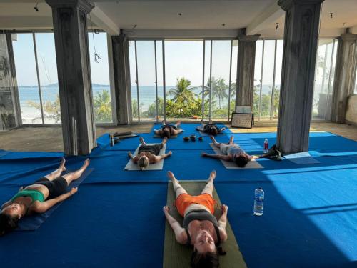 Επισκέπτες που μένουν στο Sakura Surf Lanka Hotel & Restaurant