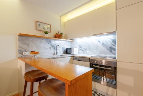 Lovely & Centre Flat with Terrace by HostWise