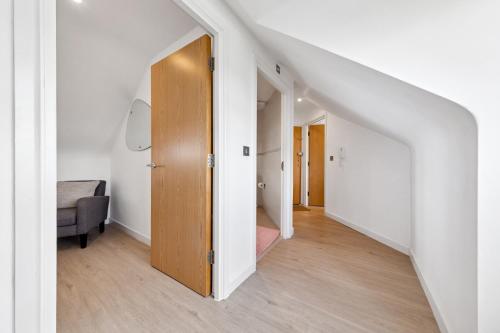 Fotografie z fotogalerie ubytování Quiet Flat, Sleeps 5, Free Parking Included v destinaci East Barnet