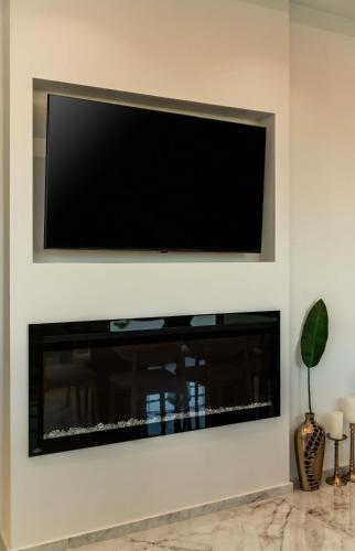 Luxury Modern Apartment with Stunning Glyfada View