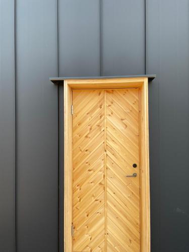 Φωτογραφία από το άλμπουμ του Stylish Tiny Cabin Pitrog σε Pitragutsiyeme