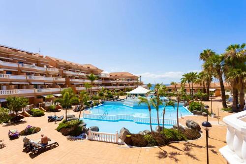 Home2Book Modern Seaview Apt & Pool, Las Américas