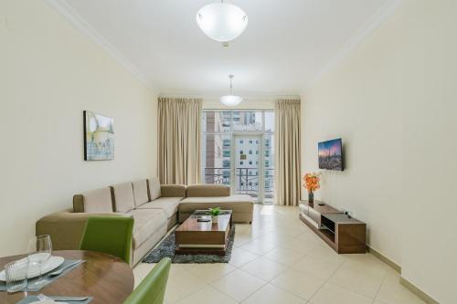 RH- Convenient 1BR, Central, Walk to Mall of Emirates, Al Barsha1