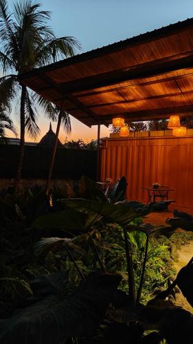 Jardín al aire libre en OBOĒ Gardenstē