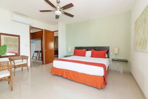 Postel nebo postele na pokoji v ubytování Isla Condo 403 - Oceanfront 3 bedroom
