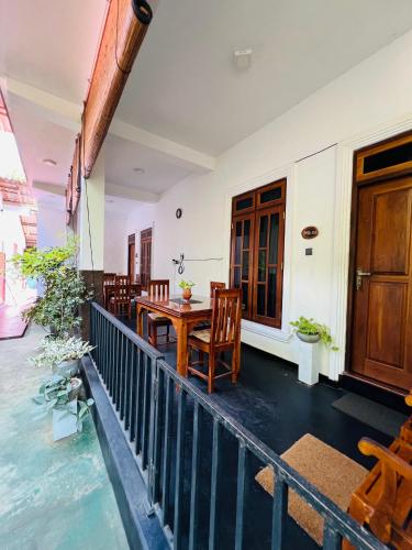 Ruang duduk di Ceylonima Home Stay