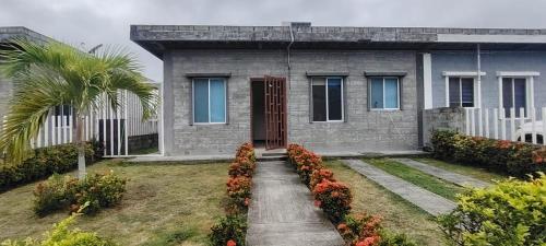 Κήπος έξω από το Casa vacacional tonsupa