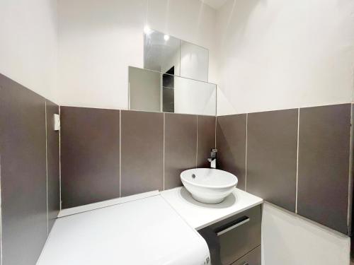 suite Lavanil - Appartement 6 personnes - Check in h24 wifi