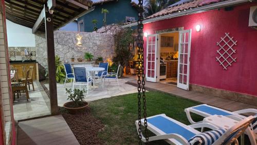 Siseõu või muu väliala majutusasutuses Casa Sonia&Rei em condo fechado, vista para o jardim