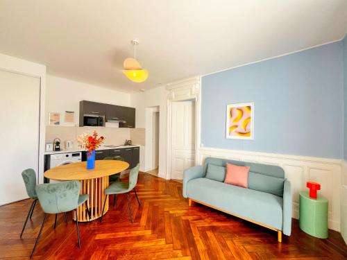 Suite Celestine - Appartement 4 & 8 personnes - Check in h24 & wifi