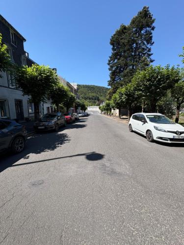 Φωτογραφία από το άλμπουμ του Maison Yuki - Appartement chic - Netflix et Parking gratuit σε Le Mont-Dore
