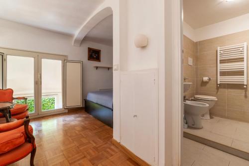 GuestHost - Historic Center Apartment Lungotevere