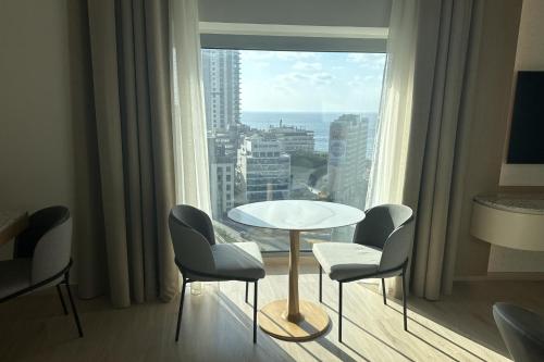 Posezení v ubytování voco Beirut Central District by IHG