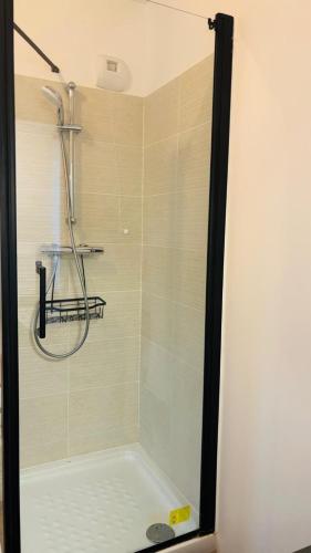 Ένα μπάνιο στο Cocoon break near CDG Airport & 30 min from Paris