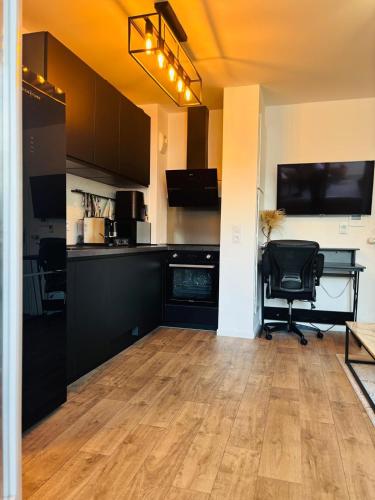 Η κουζίνα ή μικρή κουζίνα στο Cocoon break near CDG Airport & 30 min from Paris