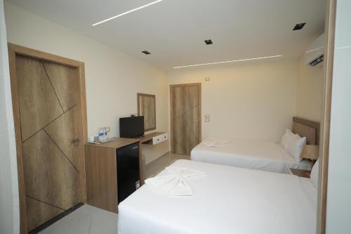 Gallery image of Galleria Pyramids Hotel in Cairo