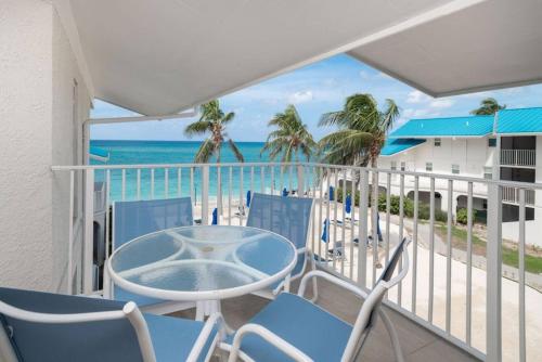 Balkón nebo terasa v ubytování Smb Condo At Cayman Reef Resort