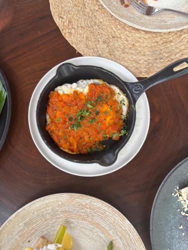 Eten bij of ergens in de buurt van het hotel

