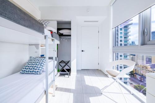 Charming 2 BR Downtown Miami 2106 Free Parking photo 17