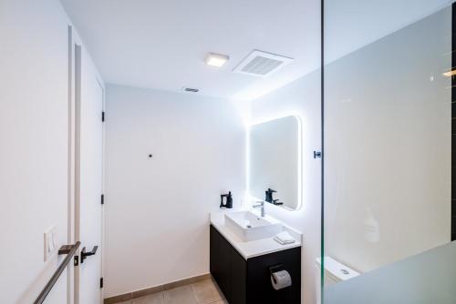 Charming 2 BR Downtown Miami 2106 Free Parking photo 15