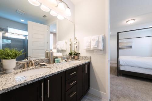 Modern Home Near Disney With Private Pool, Media Room And Waterpark & Resort Access At Encore Resorts Reunion - 7576Mr photo 13