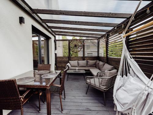 Ruang duduk di River House Spa Jacuzzi Sauna