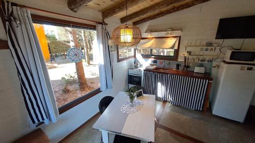 Nhà bếp/bếp nhỏ tại Cabañas Bahia Serena