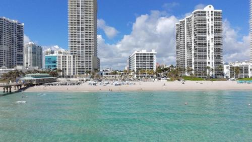 A block from Miami's fan Zone photo 8