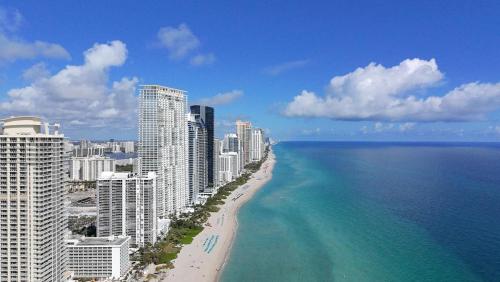A block from Miami's fan Zone photo 24