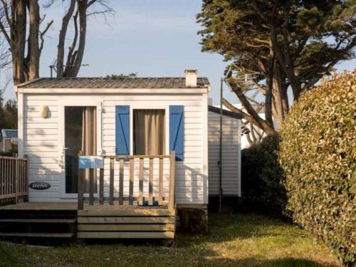 Mobil-home avec terrasse à Saint-Michel-Chef-Chef - API-1-52-377