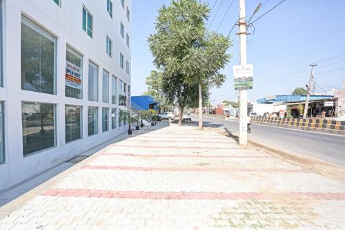 Gallery image of Hotel O Star key in Gurgaon
