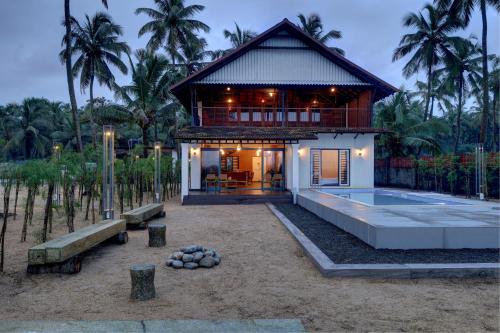 Κήπος έξω από το Bougainvillea Beach Home - Guruvayur - Chavakkad
