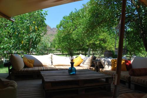 Χώρος καθιστικού στο Campo Portakal Eco Glamping