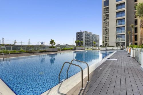 Studio in Azizi with Pool and Gym Access