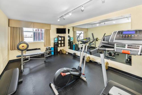 Salle ou équipements de sports de l'établissement Econo Lodge
