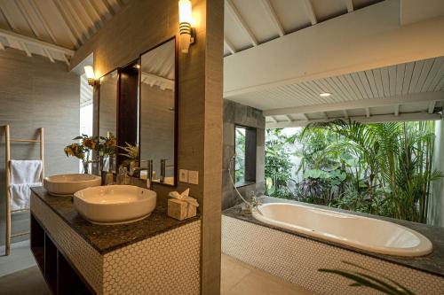 Koupelna v ubytování Coral Heaven 1 by Bali Villa Solutions