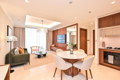 Beach Serenity, Modern 1BR in Dubai, Palace Beach Residences, Emaar Beachfront