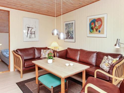 Posezení v ubytování 6 person holiday home in Thisted-By Traum