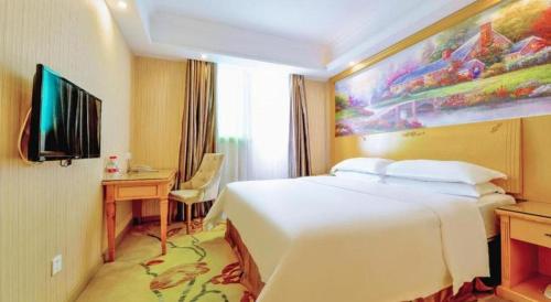 TV o dispositivi per l'intrattenimento presso Vienna 3 Best Hotel Shenzhen Bantian Guangya Park Metro Station