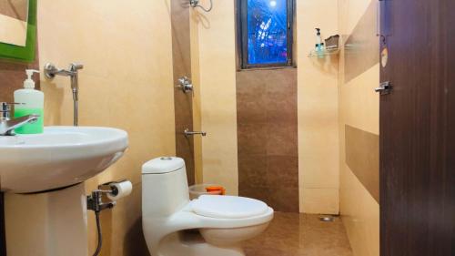 Bilik mandi di PS Villa 3bhk Baga